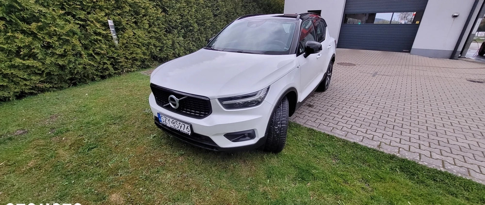 Volvo XC 40 cena 133000 przebieg: 68000, rok produkcji 2018 z Gryfów Śląski małe 277